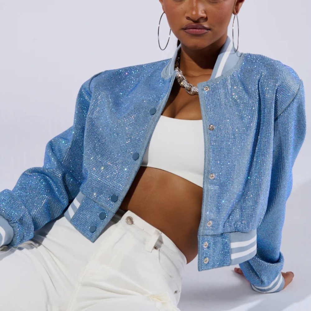 💎SOLD💎
AKIRA Blue Sequin Jacket - Picture 4 of 7
